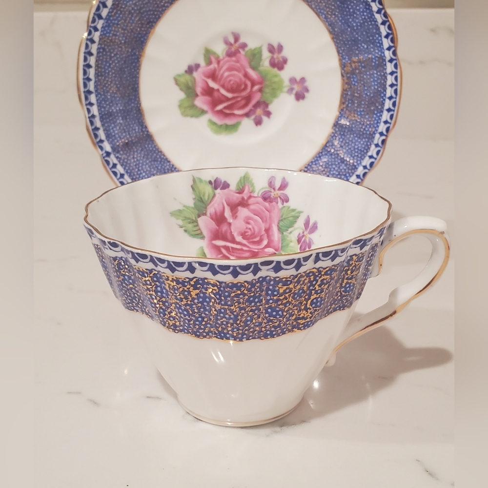 Vintage Gladstone Bone China Teacup And Saucer Blue Scallop Edge Gold Accent
